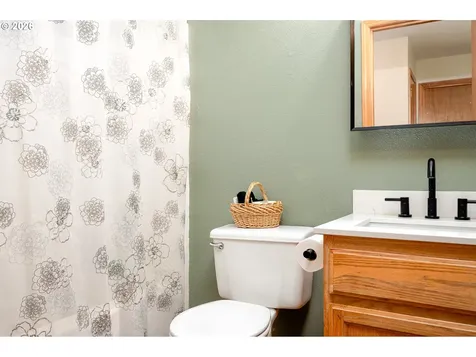 11240 SE Cranberry Loop Clackamas OR 97015