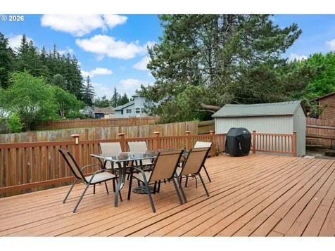 11240 SE Cranberry Loop Clackamas OR 97015