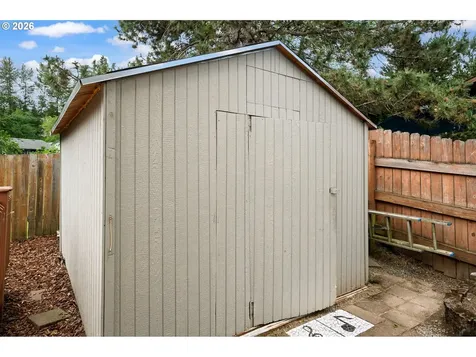 11240 SE Cranberry Loop Clackamas OR 97015