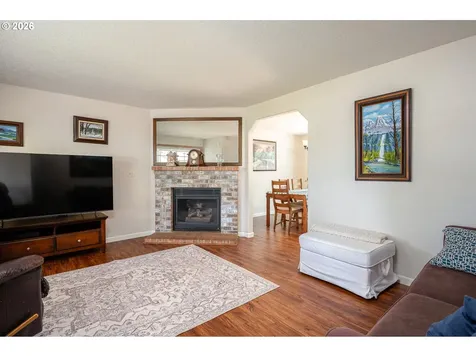 11240 SE Cranberry Loop Clackamas OR 97015