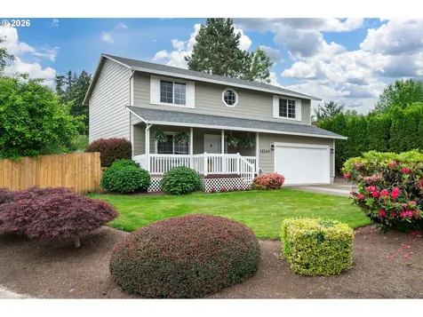 11240 SE Cranberry Loop Clackamas OR 97015