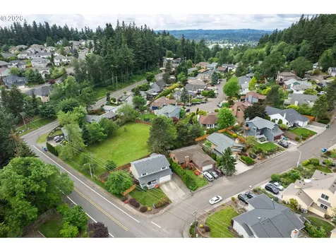 11240 SE Cranberry Loop Clackamas OR 97015