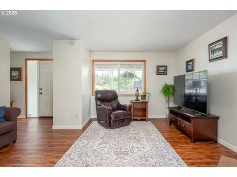 11240 SE Cranberry Loop Clackamas OR 97015