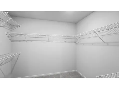 2255 Sawtelle Drive Woodburn OR 97071