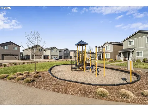 2255 Sawtelle Drive Woodburn OR 97071