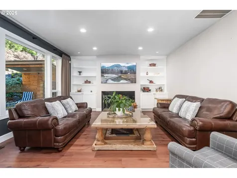 7717 NW Blue Pointe Lane Portland OR 97229