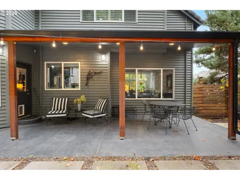 7717 NW Blue Pointe Lane Portland OR 97229