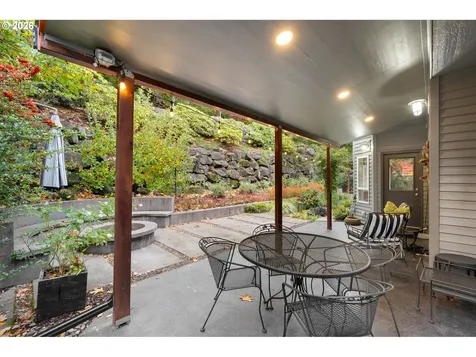 7717 NW Blue Pointe Lane Portland OR 97229