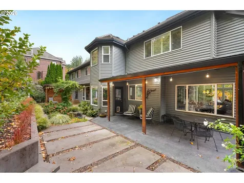7717 NW Blue Pointe Lane Portland OR 97229