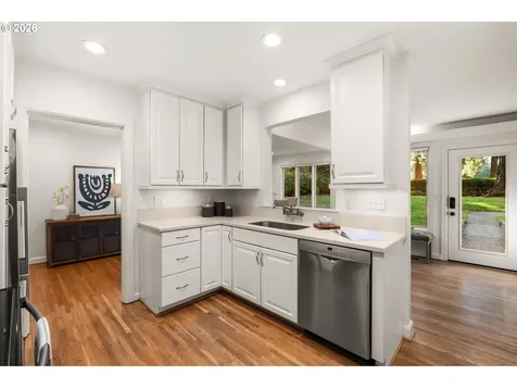 381 S Palatine Hill Road Portland OR 97219