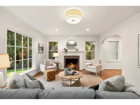 381 S Palatine Hill Road Portland OR 97219