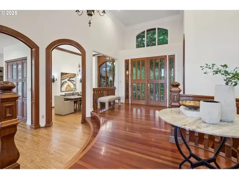 18225 River Edge Court Lake Oswego OR 97034