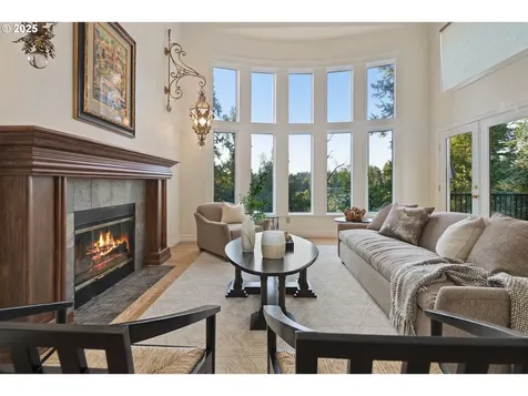 18225 River Edge Court Lake Oswego OR 97034