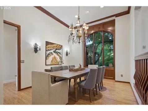 18225 River Edge Court Lake Oswego OR 97034