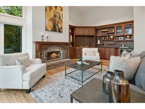 18225 River Edge Court Lake Oswego OR 97034