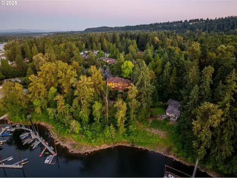 18225 River Edge Court Lake Oswego OR 97034