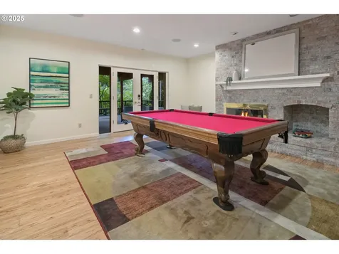 18225 River Edge Court Lake Oswego OR 97034