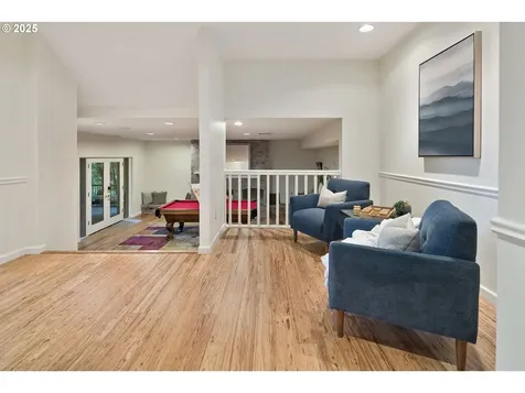 18225 River Edge Court Lake Oswego OR 97034
