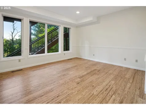 18225 River Edge Court Lake Oswego OR 97034