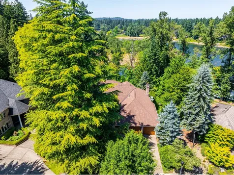 18225 River Edge Court Lake Oswego OR 97034