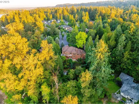 18225 River Edge Court Lake Oswego OR 97034