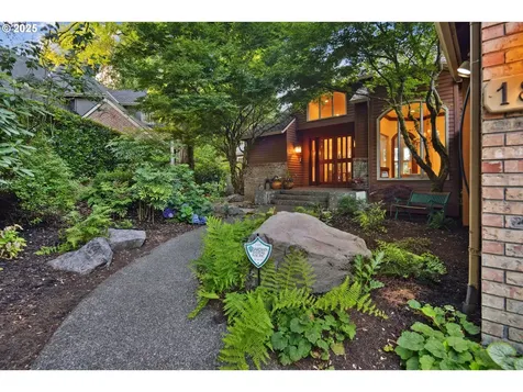 18225 River Edge Court Lake Oswego OR 97034