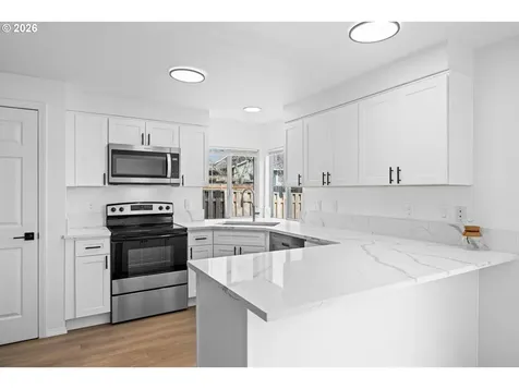 5346 NW Deerfield Way Portland OR 97229