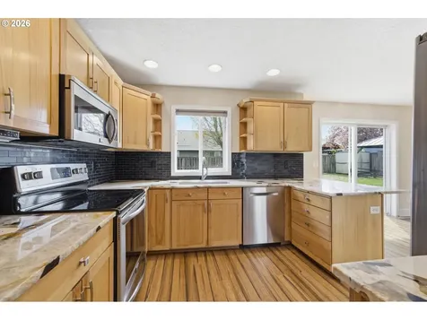2340 SW Howard Drive Mcminnville OR 97128