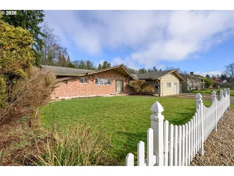 1749 NE Orchard Avenue Mcminnville OR 97128