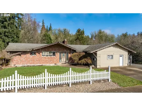 1749 NE Orchard Avenue Mcminnville OR 97128
