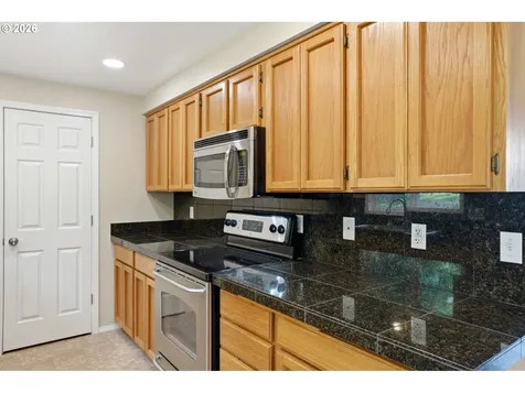 511 W 3rd Street La Center WA 98629