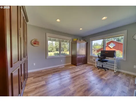 22732 NW Gillihan Road Portland OR 97231