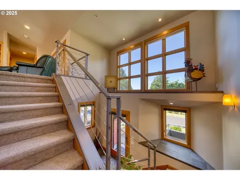 22732 NW Gillihan Road Portland OR 97231
