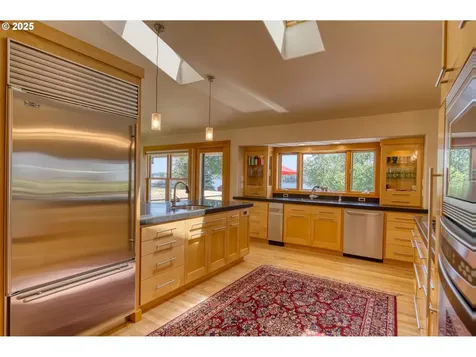 22732 NW Gillihan Road Portland OR 97231