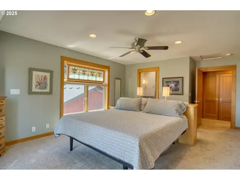 22732 NW Gillihan Road Portland OR 97231