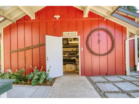 22732 NW Gillihan Road Portland OR 97231