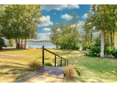 22732 NW Gillihan Road Portland OR 97231