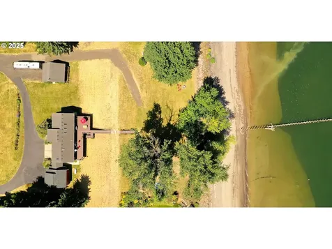 22732 NW Gillihan Road Portland OR 97231