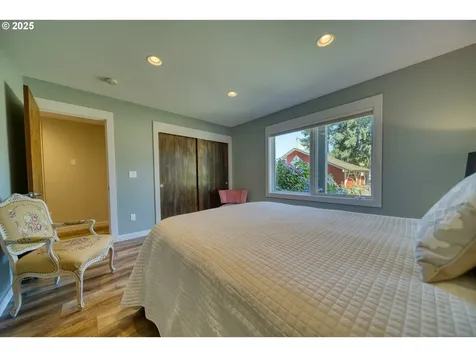 22732 NW Gillihan Road Portland OR 97231