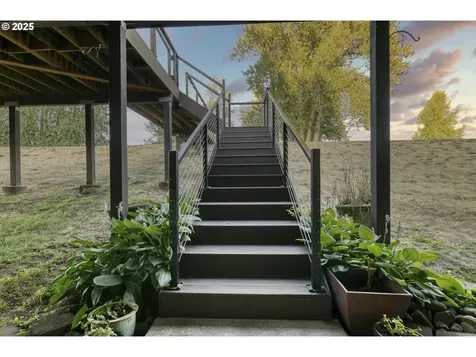 22732 NW Gillihan Road Portland OR 97231