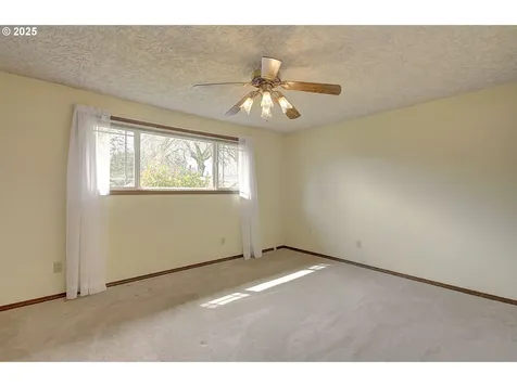 3309 NW 151st Street Vancouver WA 98685