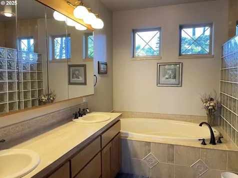 7 Fawn Ridge Lane Florence OR 97439