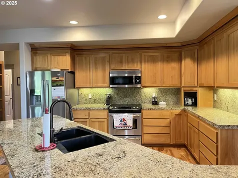 7 Fawn Ridge Lane Florence OR 97439