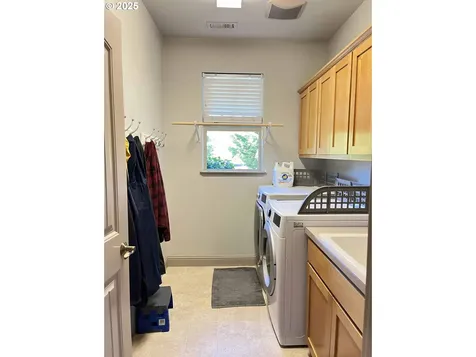 7 Fawn Ridge Lane Florence OR 97439