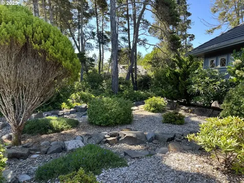 7 Fawn Ridge Lane Florence OR 97439