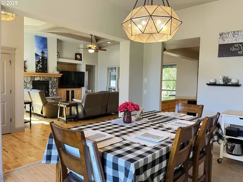 7 Fawn Ridge Lane Florence OR 97439