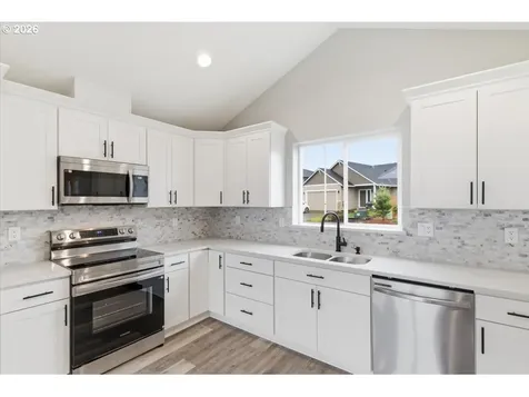 1453 45th Avenue Sweet Home OR 97386