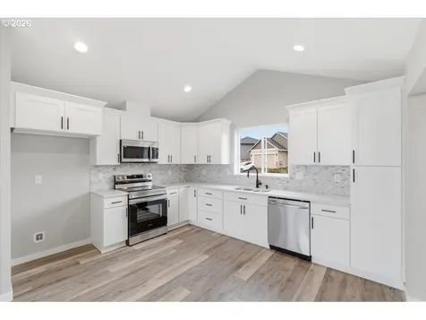 1453 45th Avenue Sweet Home OR 97386