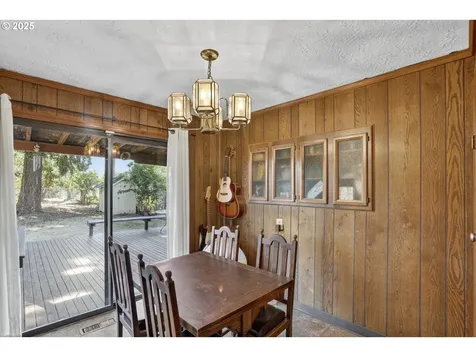 17840 SE Yamhill Street Portland OR 97233