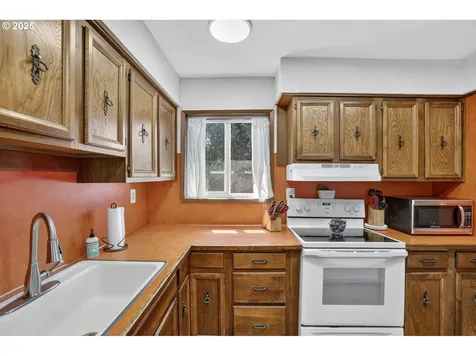 17840 SE Yamhill Street Portland OR 97233